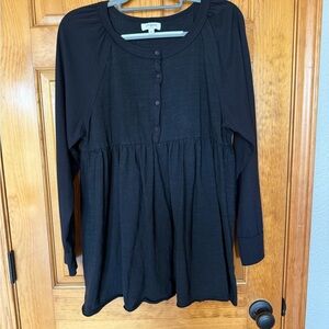 Umgee Black Button-Front Tunic size Large